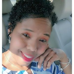 Meet your Posher, Yolanda